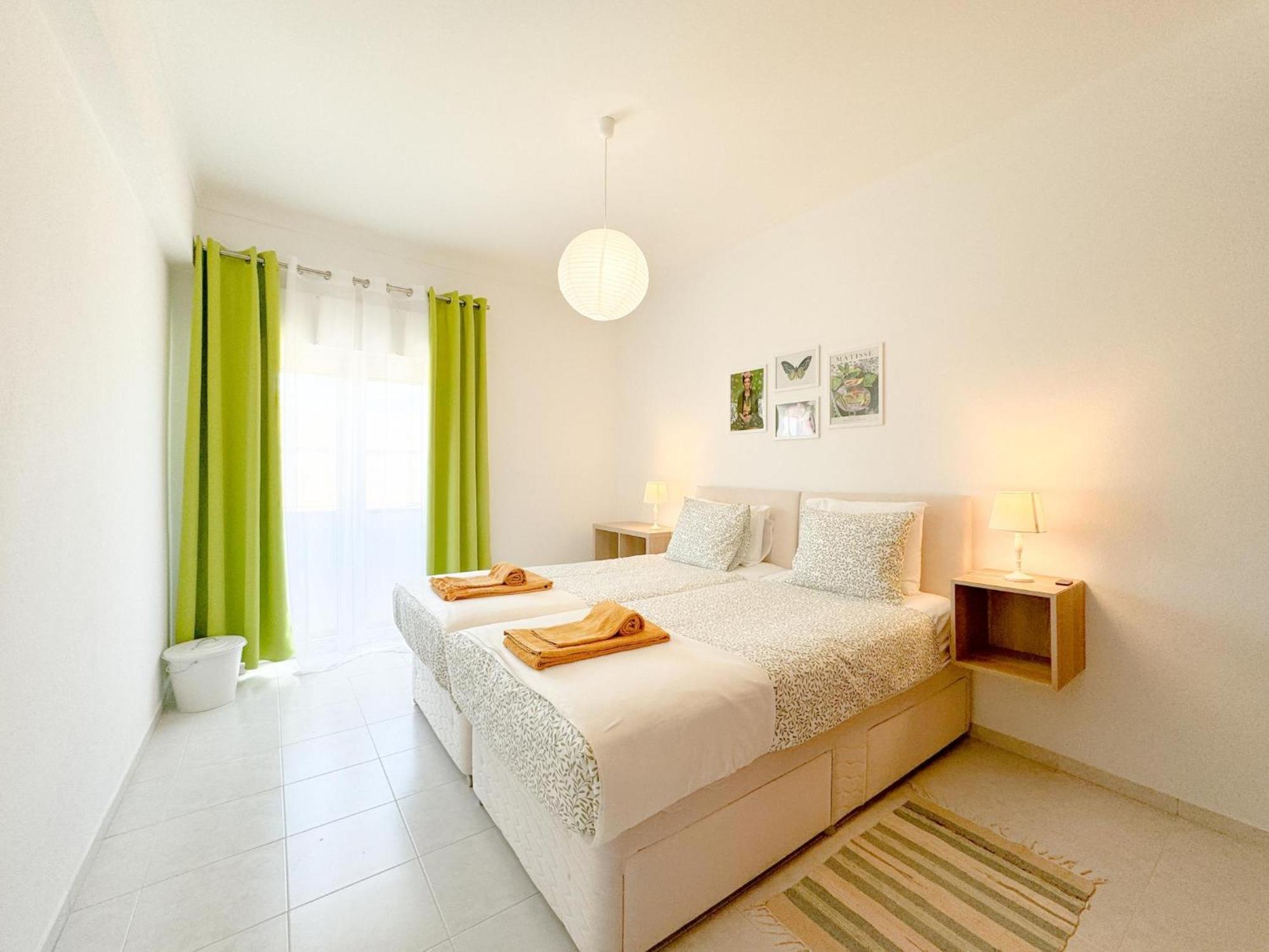 With View Of The Historic #1952 Apartamento Lagos